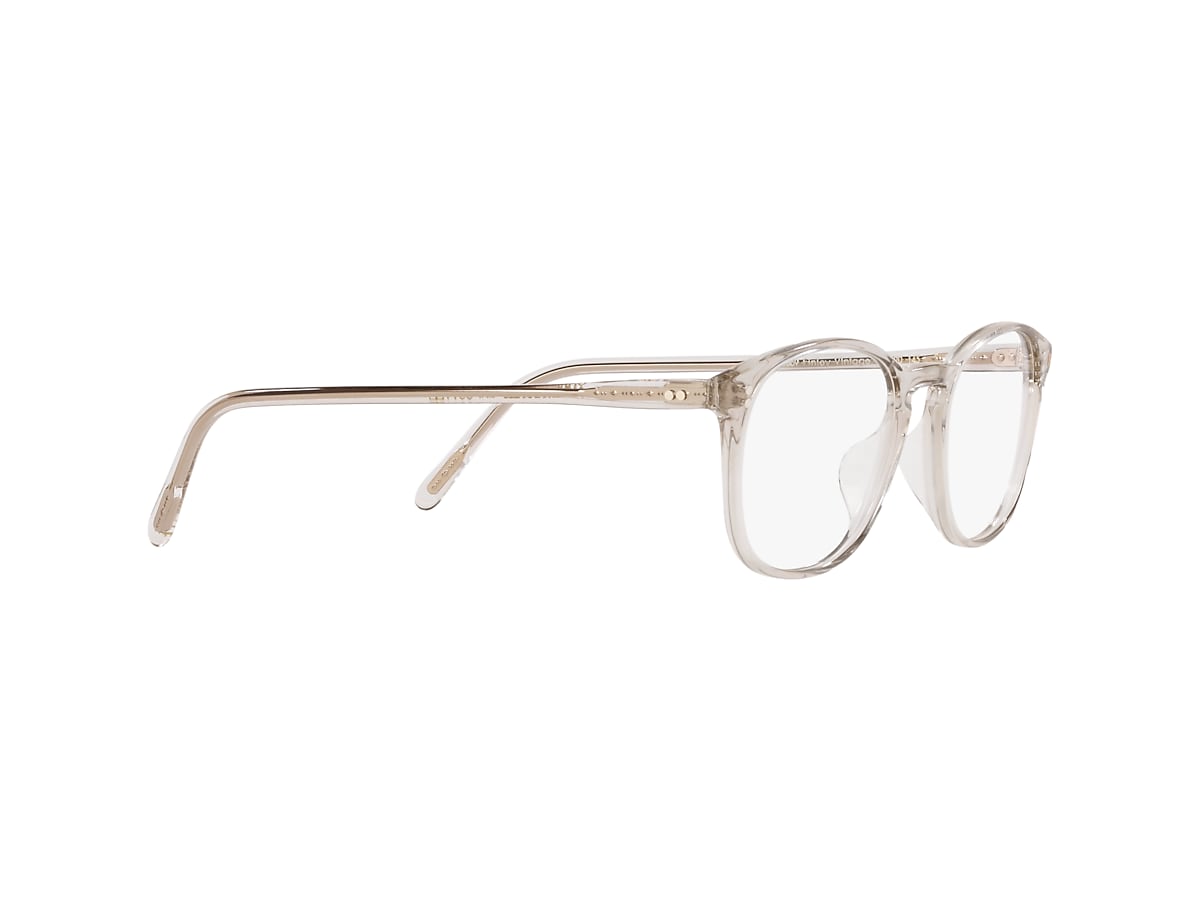 3239611-eyeglasses-angle-view.