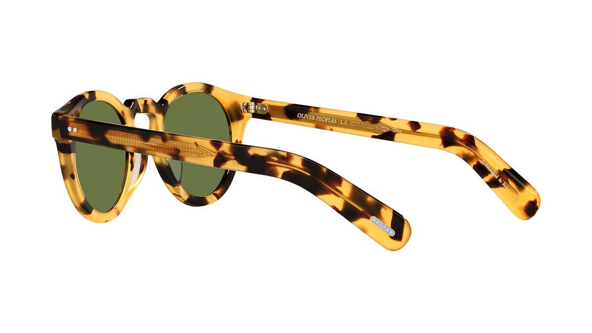 Oliver Martineaux Sunglasses in YTB | Oliver®