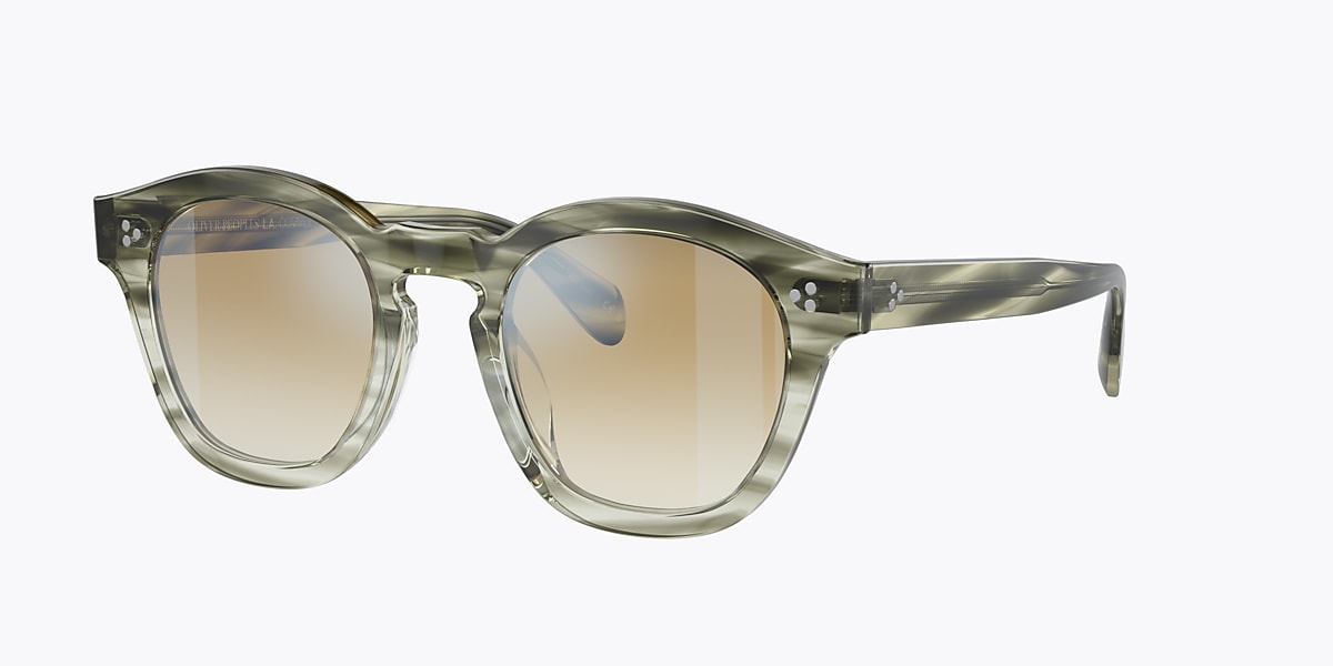 827934468436 main image