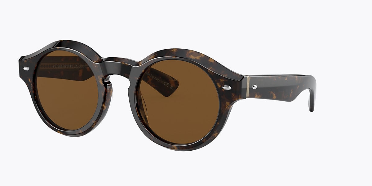 827934479883 main image