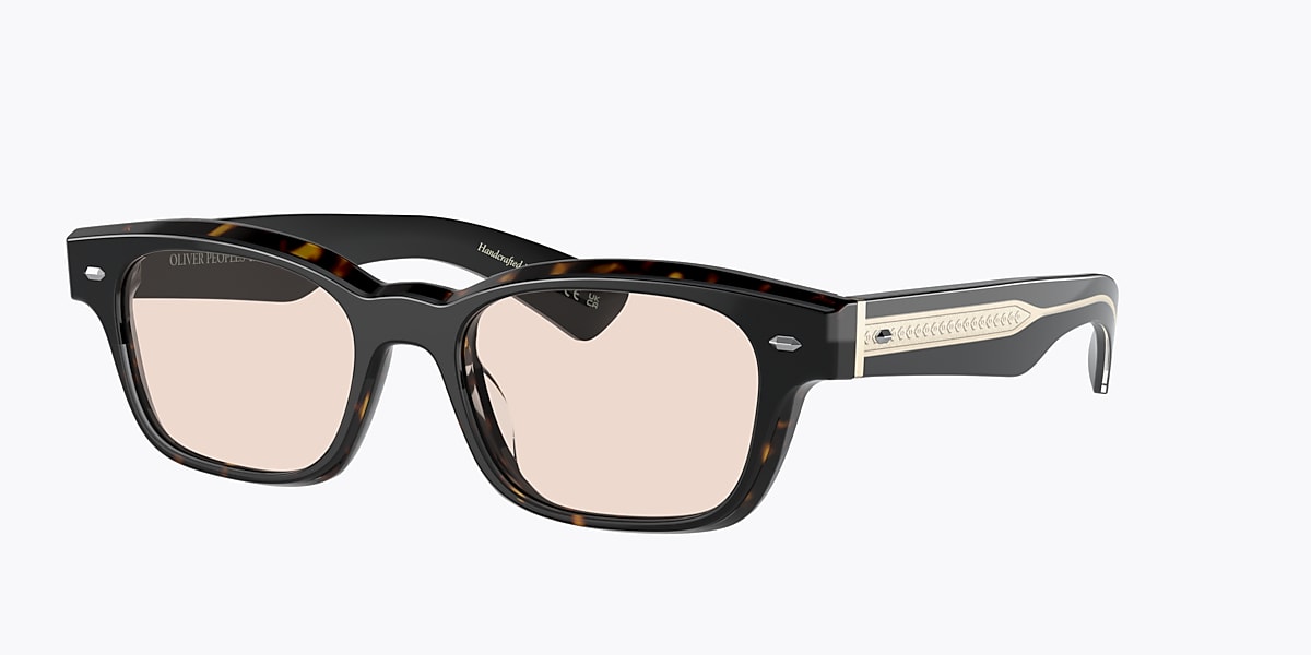 827934481718 main image