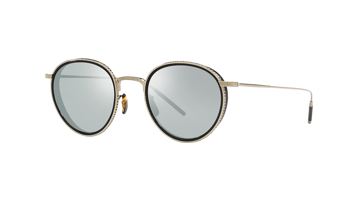 Oliver TK-8 Eyeglasses in Gold/Black | Oliver®