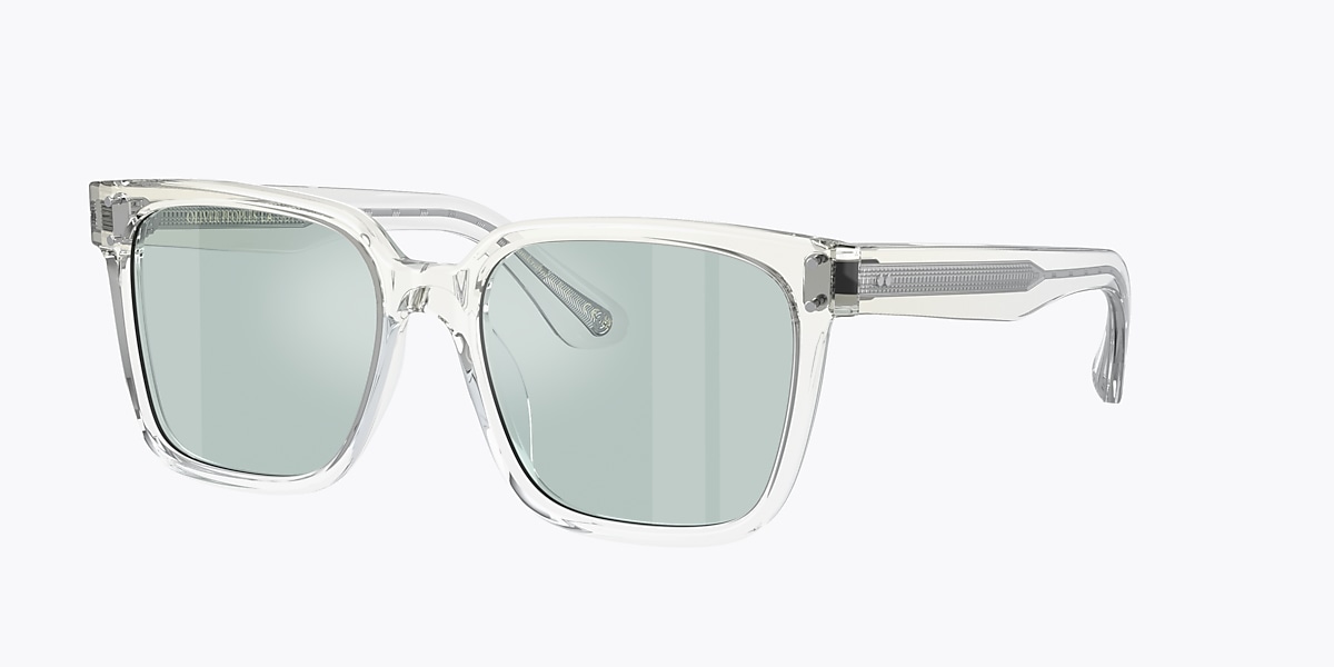 827934483200 main image